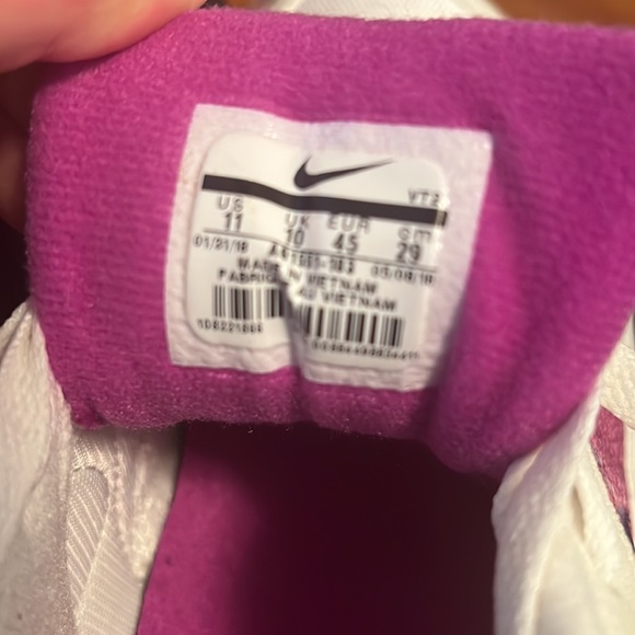 Nike Skylon II - Men Size 11, White-Court Purple-Solar Red. Box included - Picture 7 of 8